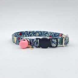 blue bird V&A cat collar made in nottinghamshire