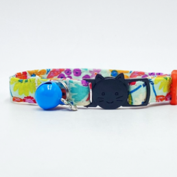 Freespirit flower cat collar