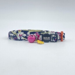 Bells & Whiskers® Pink and White Flower Print Cat Collar