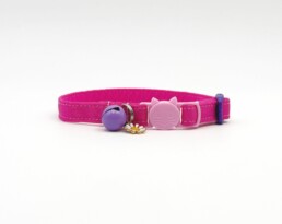 Fuchsia Pink Cat Collar with pink safety release buckle